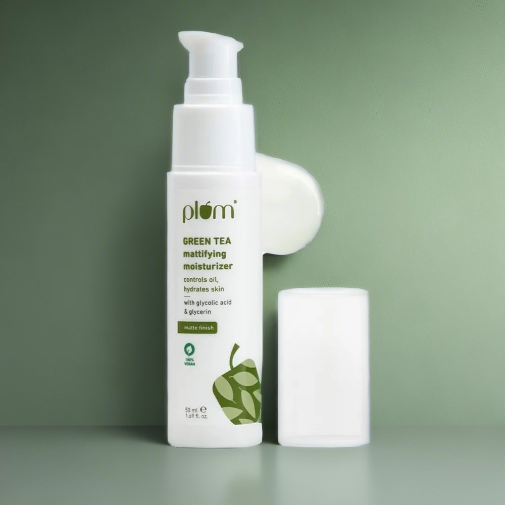 Plum Green Tea Mattifying Moisturizer  50gm
